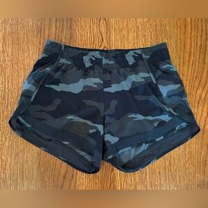 Athleta Mesh Racer Run Shorts 4” Camo Camouflage Running - Size Small